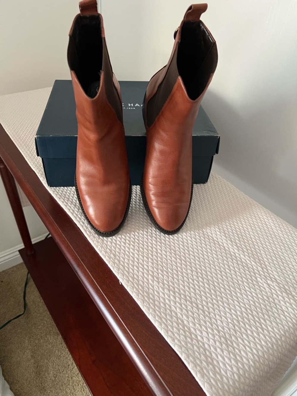 Cole Haan women ClassicTan Brown Leather Chukka Boots